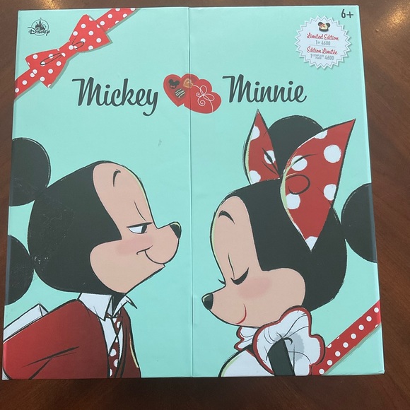 Disney  Mickey and Minnie  Valentines Day set - Picture 7 of 7